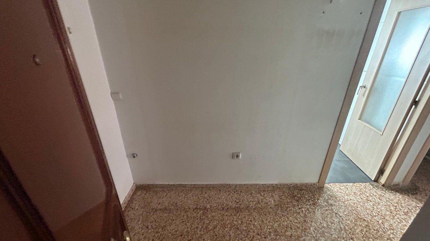 Flat on Calle Sant Carles – Torrent – Valencia — image 9